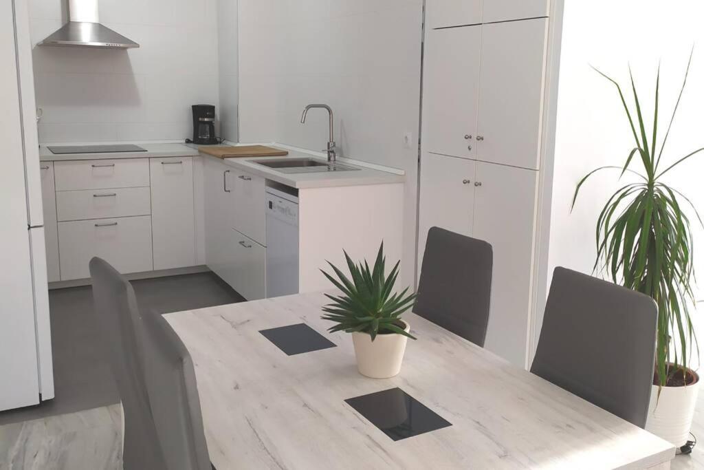 Playa Escollera Apartment Estepona Bagian luar foto
